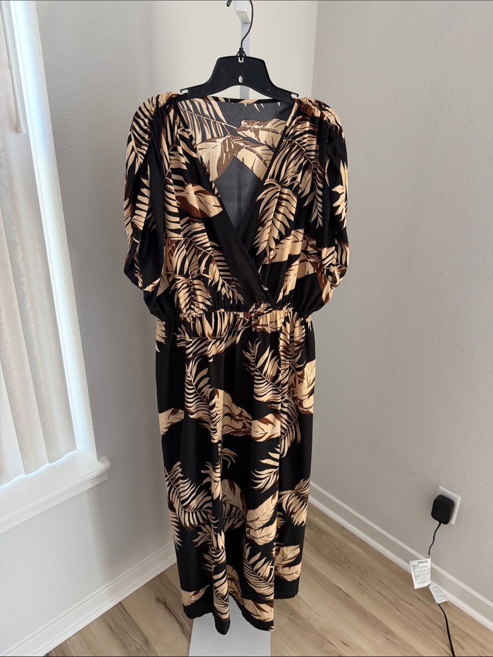 Cupshe Black and Tan Tropical Print Swim Coverup Dress